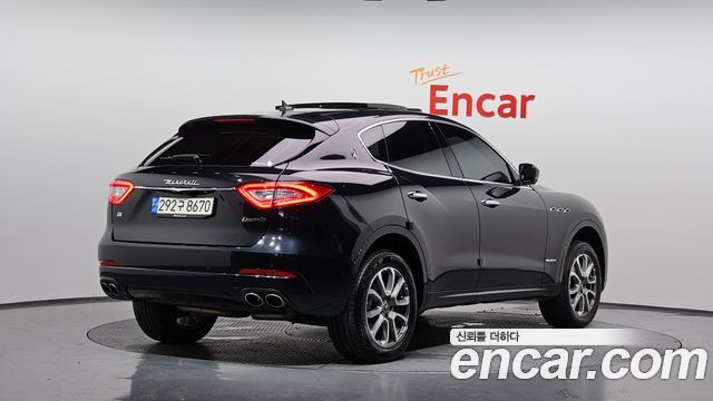 Maserati Levante 3.0 AWD GranLusso - фото 1