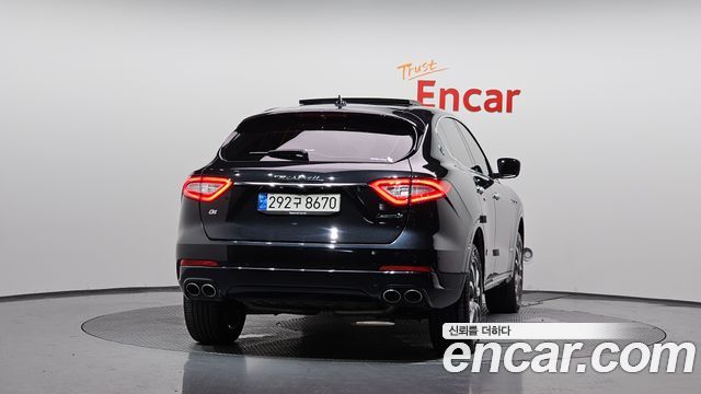 Maserati Levante 3.0 AWD GranLusso - фото 3