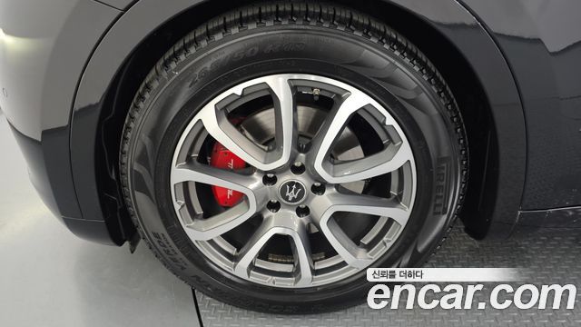 Maserati Levante 3.0 AWD GranLusso - фото 4