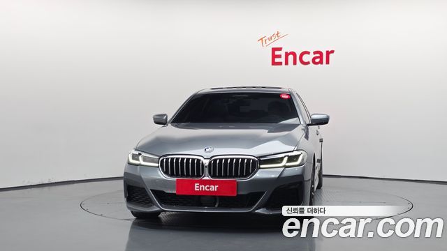 BMW 5 Series G30 520i M Sport - фото 2