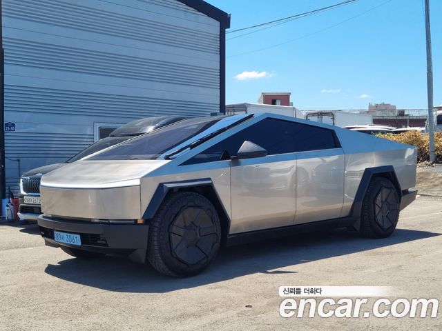 Tesla Cybertruck AWD - фото 0