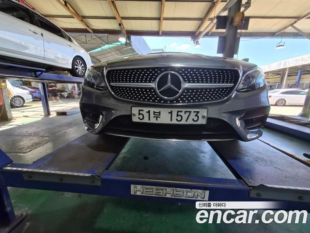 Mercedes-Benz E-Class W213 E220d Cabriolet - фото 0