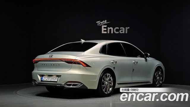 Hyundai Grandeur New IG, гибрид Calligraphy - фото 1