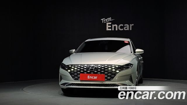 Hyundai Grandeur New IG, гибрид Calligraphy - фото 2