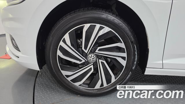 Volkswagen Jetta 7-го поколения 1.4 TSI Prestige - фото 4