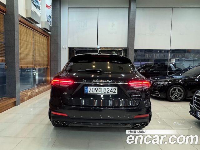 Maserati Levante 3.0 AWD GranSport - фото 3
