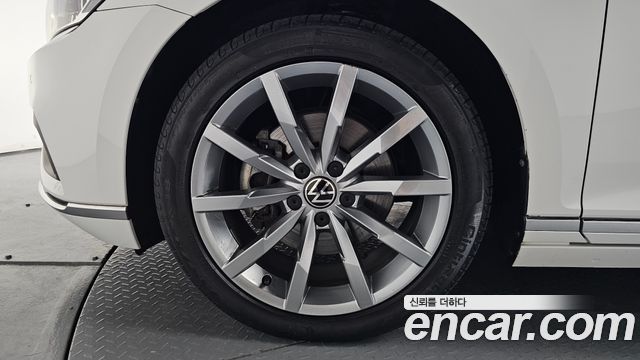 Volkswagen Passat B8 2.0 TDI Prestige - фото 3