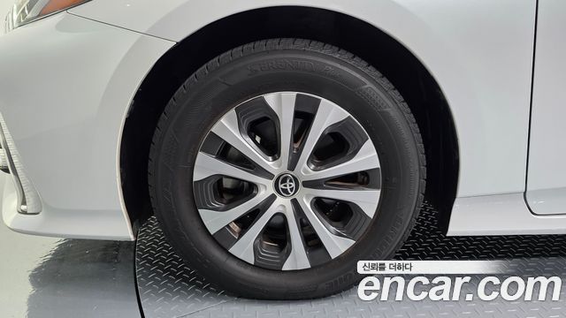Toyota Prius Prime 1.8 - фото 4