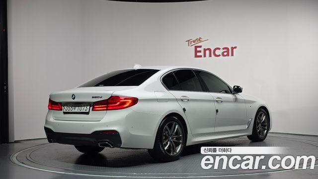 BMW 5 Series G30 520d M Sport Package Plus - фото 1