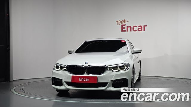 BMW 5 Series G30 520d M Sport Package Plus - фото 2