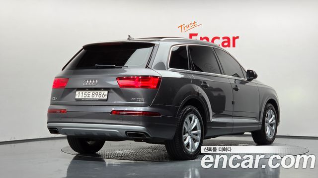 Audi Q7 45 TFSI Quattro - фото 1