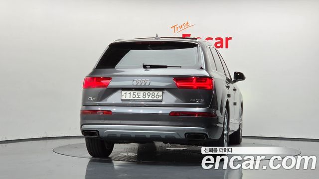 Audi Q7 45 TFSI Quattro - фото 3