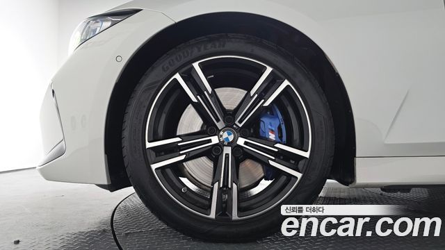 BMW 3 Series G20 320i M Sport - фото 4