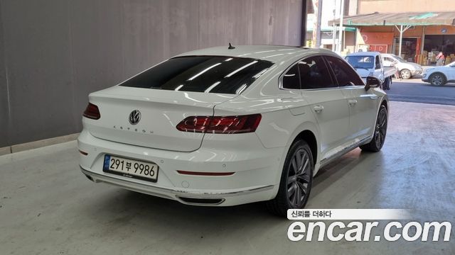 Volkswagen Arteon 2.0 TDI Premium - фото 1
