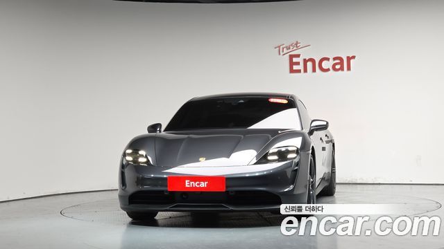 Porsche Taycan 4S - фото 1
