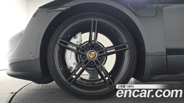 Porsche Taycan 4S - фото 3