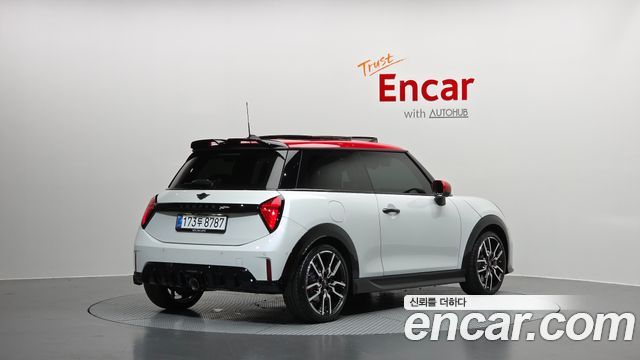 Mini Cooper S 4-го поколения JCW - фото 1