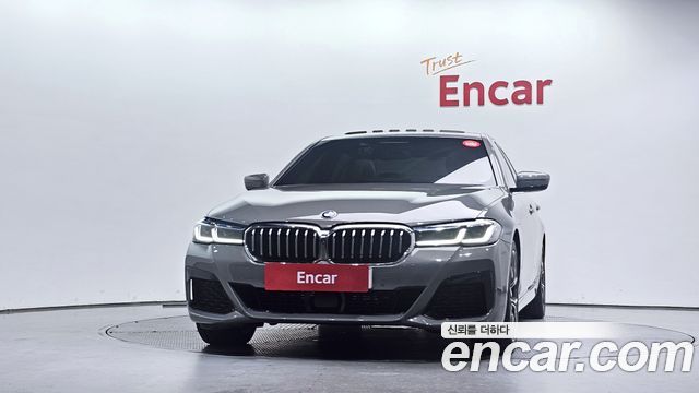 BMW 5 Series G30 530e M Sport - фото 2