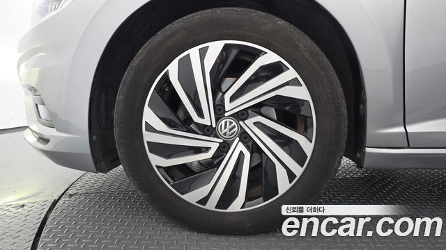 Volkswagen Jetta 7-го поколения 1.4 TSI Prestige - фото 4