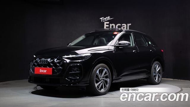 Audi Q5 45 TFSI Quattro S line - фото 0