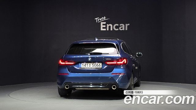 BMW 1 Series F40 120i Sports - фото 3