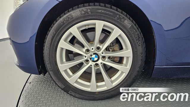 BMW 3 Series F30 320d - фото 3