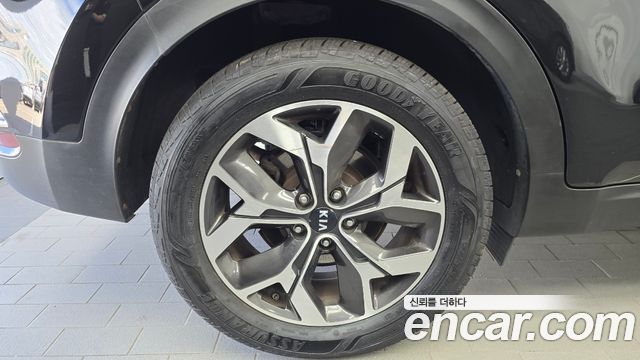 Kia Sportage The Bold Diesel 1.6 2WD Prestige - фото 4