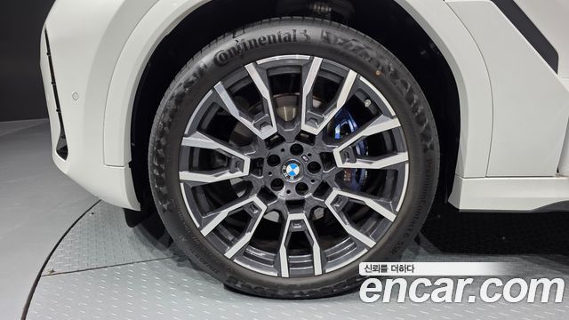 BMW X6 G06 xDrive40i M Sport - фото 3