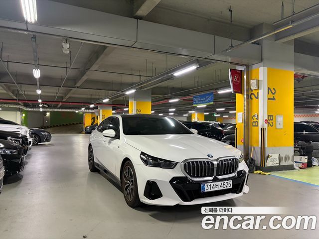BMW 5 Series G60 520i M Sport - фото 2