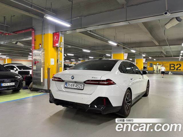 BMW 5 Series G60 520i M Sport - фото 3