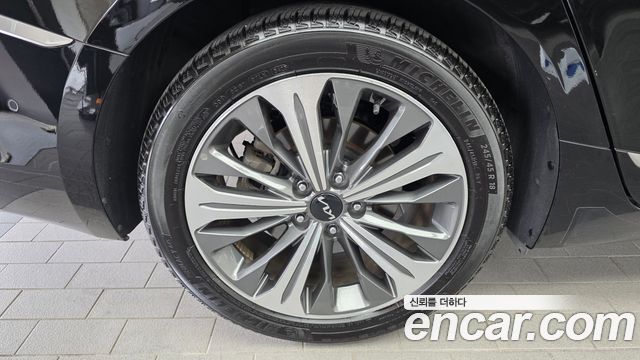 Kia K8 гибрид Signature Special - фото 4