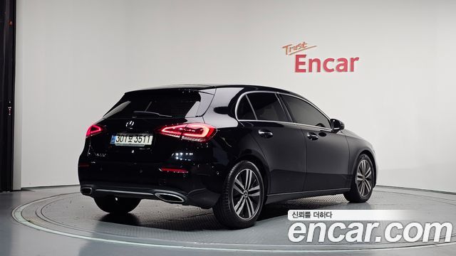 Mercedes-Benz A-Class W177 A220 Hatchback - фото 1