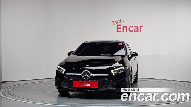 Mercedes-Benz A-Class W177 A220 Hatchback - фото 2