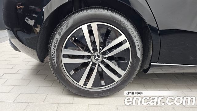 Mercedes-Benz A-Class W177 A220 Hatchback - фото 4