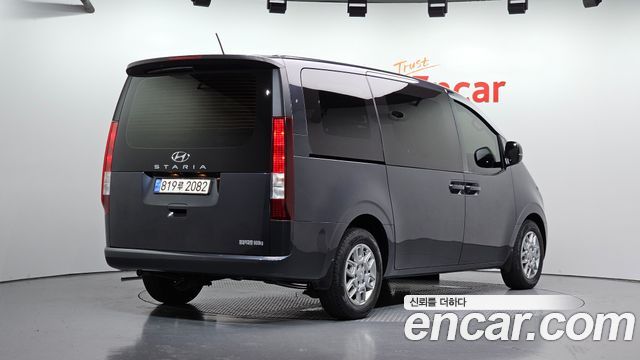 Hyundai Staria Cargo 3-Seater Modern - фото 1