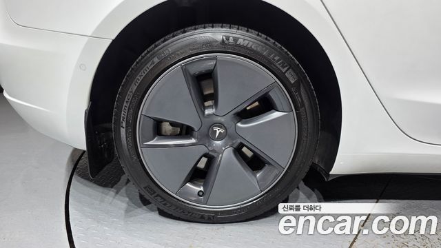 Tesla Model 3 Long Range AWD - фото 4