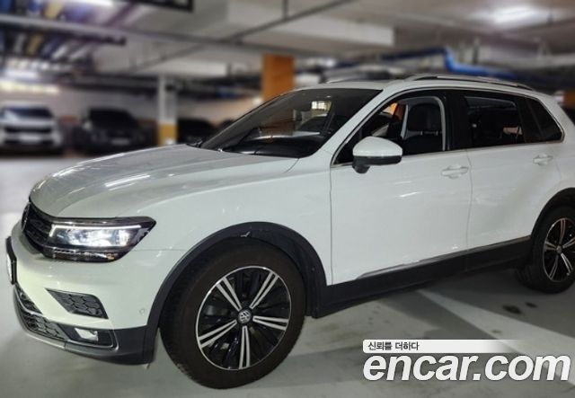 Volkswagen Tiguan 2-го поколения 2.0 TDI Prestige - фото 1