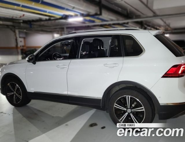 Volkswagen Tiguan 2-го поколения 2.0 TDI Prestige - фото 4