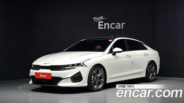 Kia K5 3-го поколения 2.0 Prestige - фото 0