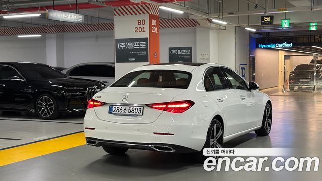 Mercedes-Benz C-Class W206 C200 Avantgarde - фото 3