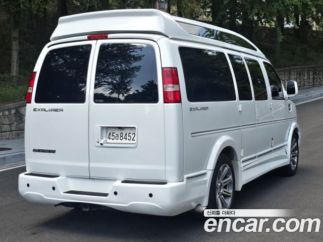 Chevrolet Express Van 6.0 - фото 3