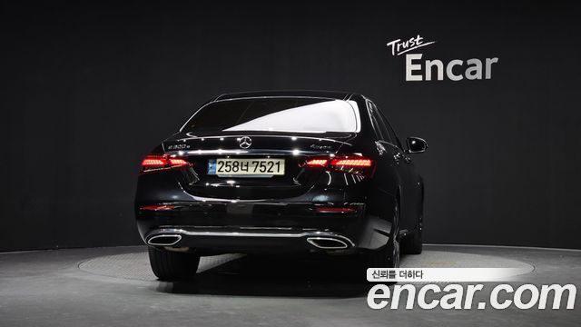 Mercedes-Benz E-Class W213 E300e 4MATIC Exclusive - фото 3