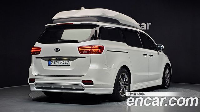 Kia Carnival New 9-Seater Hi-Limousine Noblesse Special - фото 1