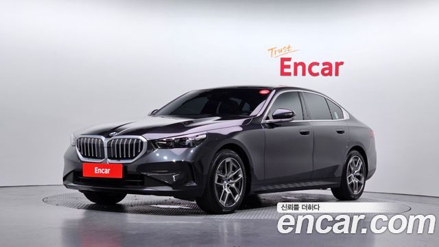 BMW 5 Series G60 530i xDrive - фото 0