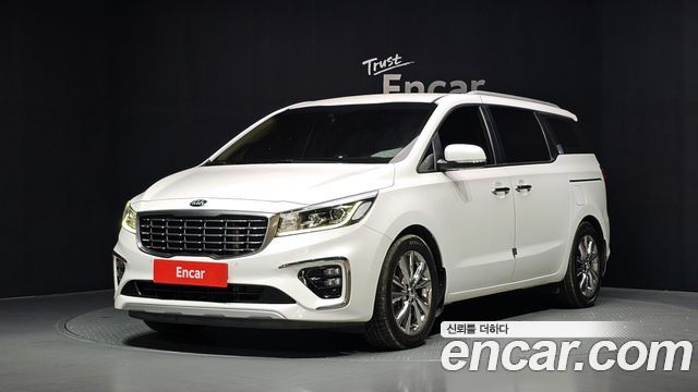Kia Carnival New 9-Seater Luxury - фото 0