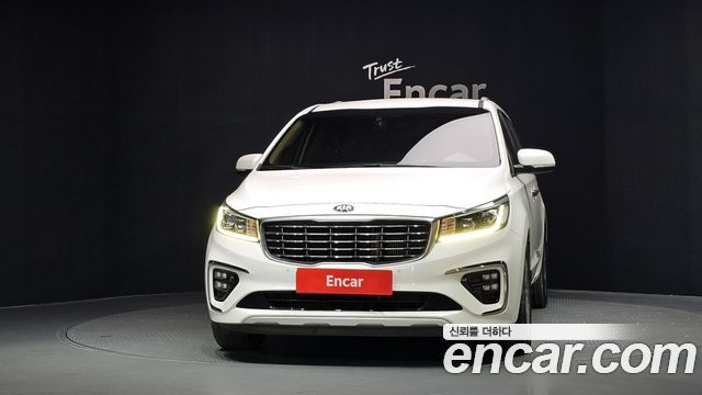Kia Carnival New 9-Seater Luxury - фото 2