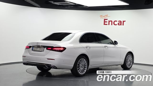 Mercedes-Benz E-Class W213 E250 Exclusive - фото 1