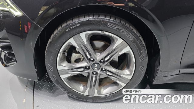 Kia K5 3-го поколения 2.0 LPI Signature - фото 4