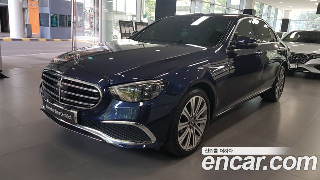 Mercedes-Benz E-Class W213 E300e 4MATIC Exclusive - фото 0
