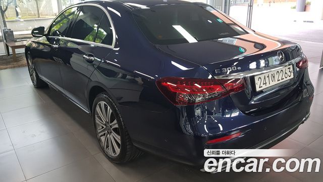 Mercedes-Benz E-Class W213 E300e 4MATIC Exclusive - фото 1